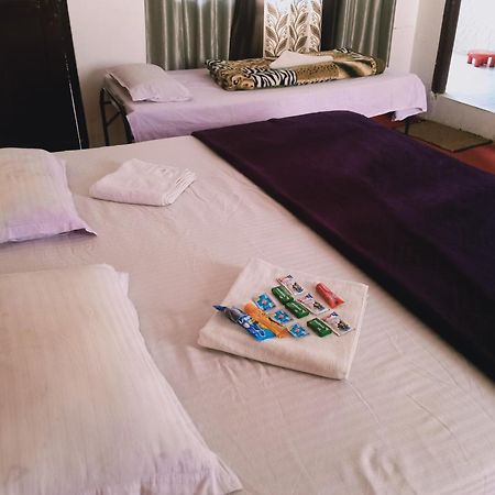 Hotel Debbhumi Regency Sāngla Zimmer foto